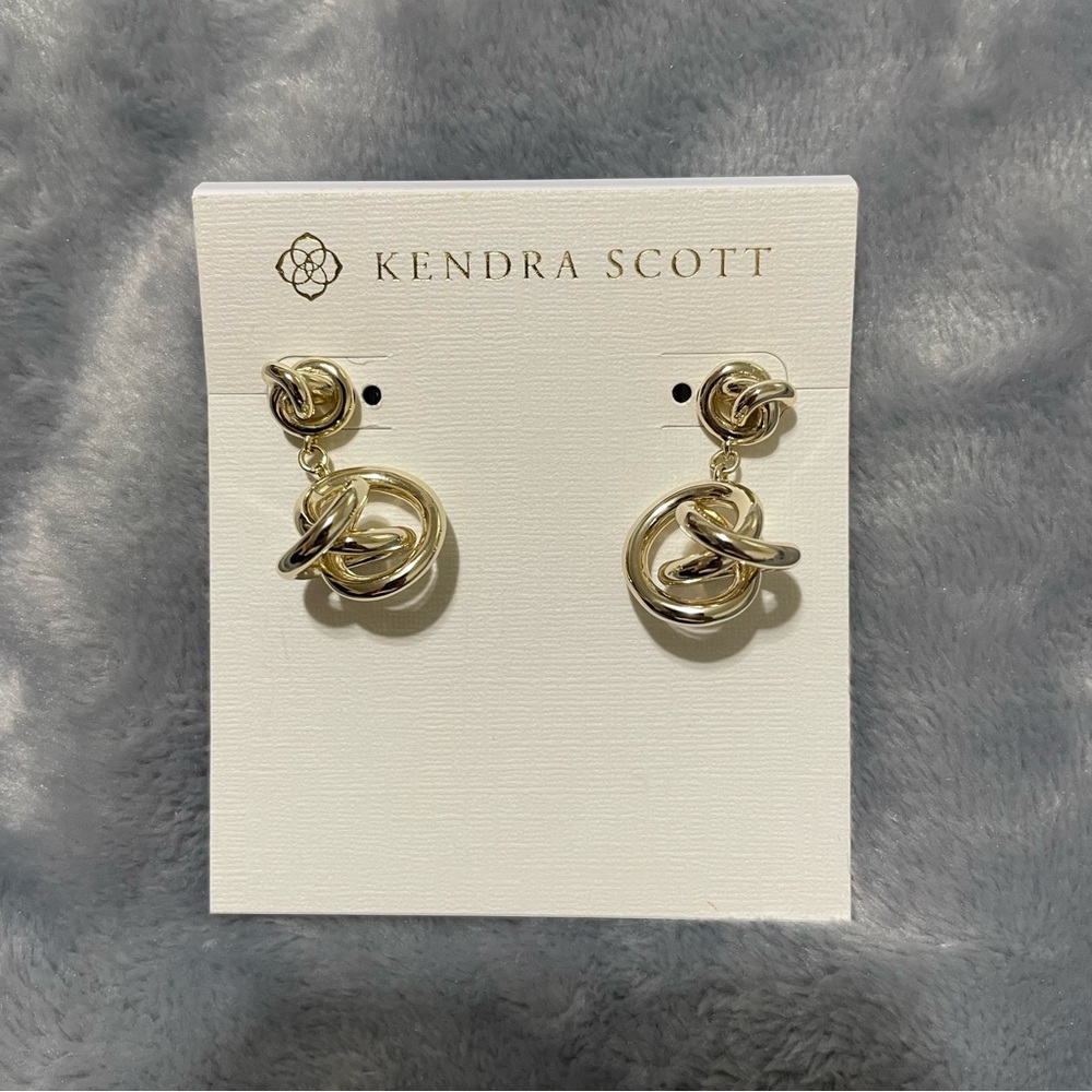 Kendra Scott Presleigh Love Knot Earrings. Gold color, post.
